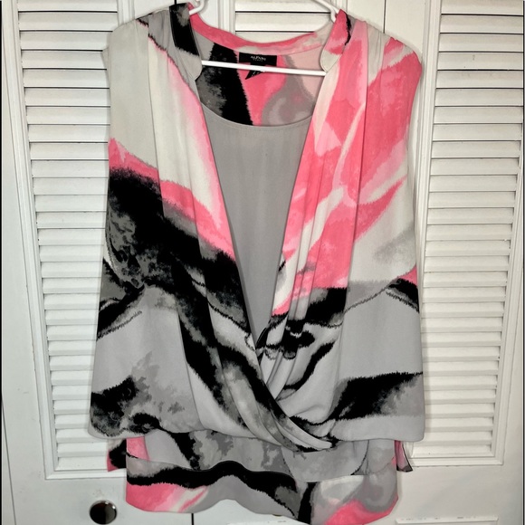 Pretty hi-lo sleeveless top size 2oW - Picture 3 of 16